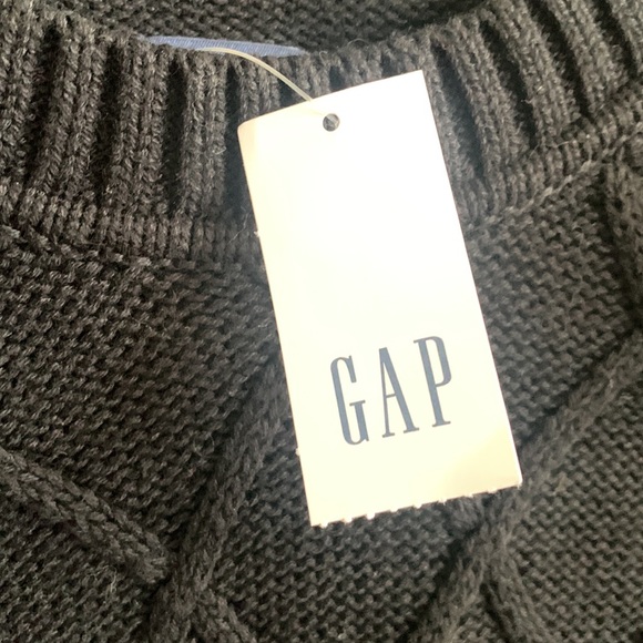Black GAP sweater - Picture 2 of 2